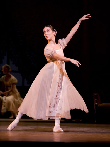 Laura_Morera_Royal_Ballet_Night_of_Royal_Elegance_Onegin